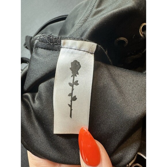 Poster Grl Dolls Kill RODEO TIES FRINGE BRA TOP Sz Large Faux Black Suede #1145 - Picture 6 of 9